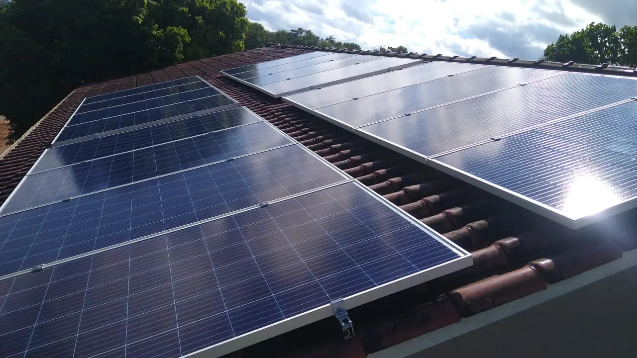Projeto real de energia solar instalado pela Sollarseg